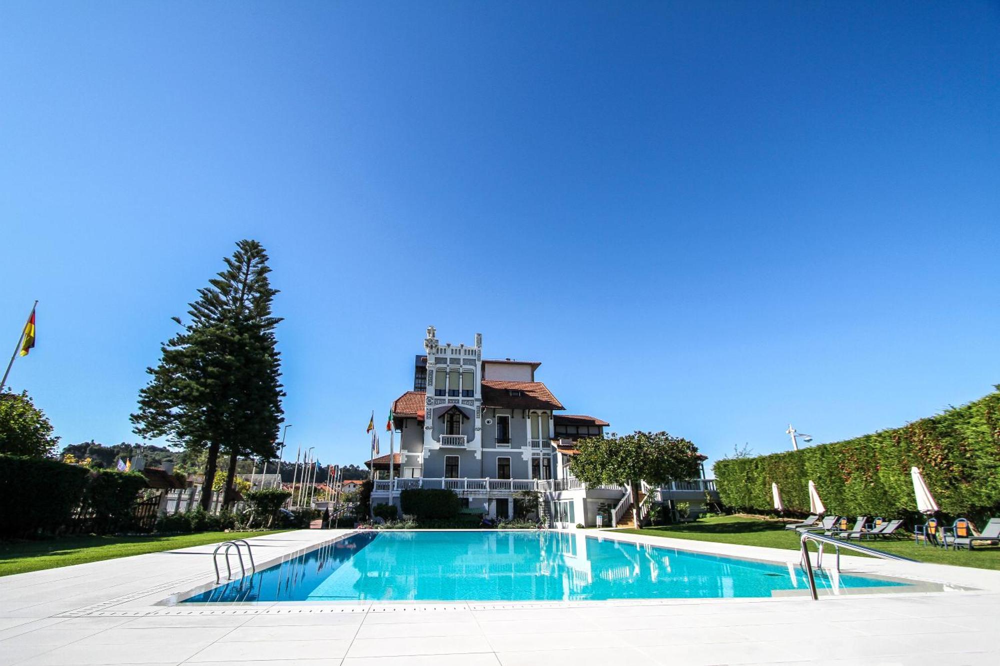 Silken Gran Hotel Del Sella Рібадеселья Екстер'єр фото